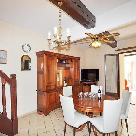 3 Bedroom Stunning In Holiday home *